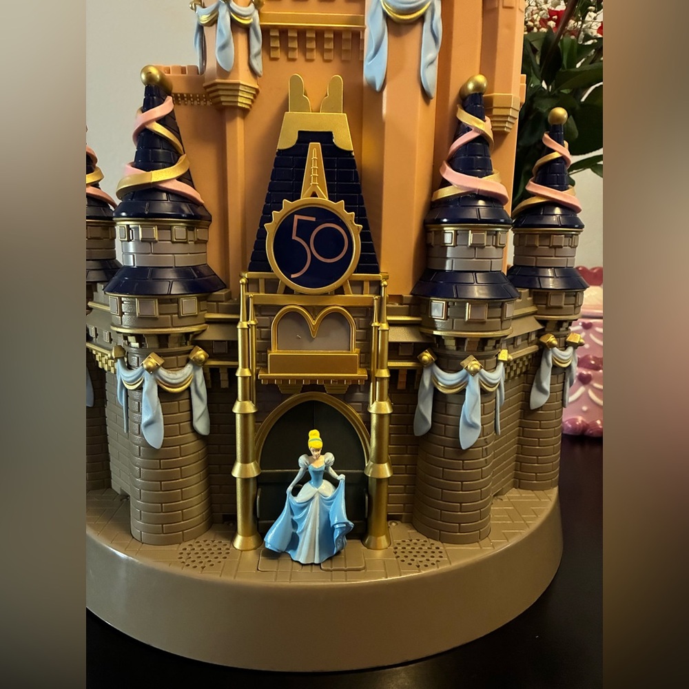 2021 WDW 50th Anniversary Disney Cinderella Castle Playset 23” Castle Only